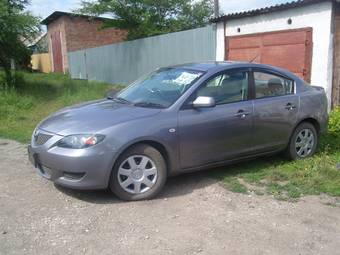 2005 Mazda Axela Photos