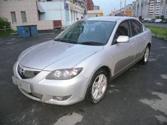 2005 Mazda Axela Photos