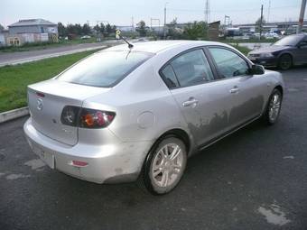 2005 Mazda Axela Photos