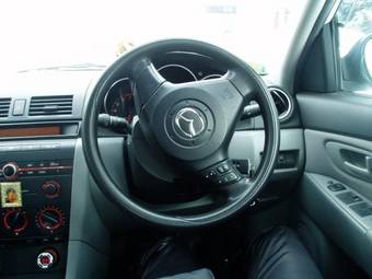 2005 Mazda Axela Photos