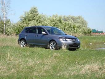 2005 Mazda Axela Photos