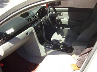 2005 Mazda Axela Wallpapers