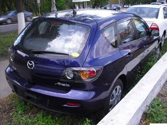 2005 Mazda Axela Photos