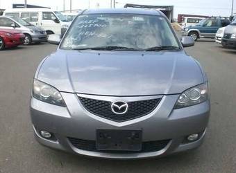 2005 Mazda Axela Photos