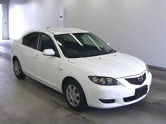 2005 Mazda Axela Pictures