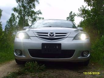 2005 Mazda Axela Photos