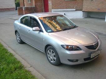 2005 Mazda Axela Photos