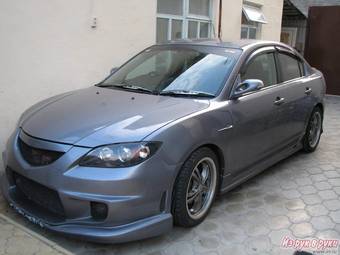 2005 Mazda Axela Photos