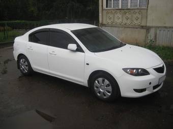 2005 Mazda Axela Photos