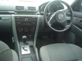 2006 Mazda Axela Photos