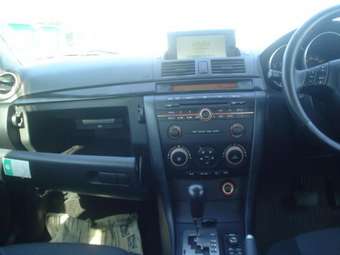 2006 Mazda Axela Images