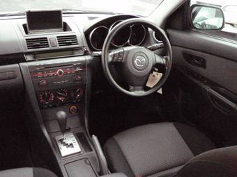 2006 Mazda Axela Images