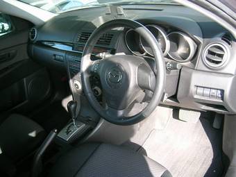 2006 Mazda Axela Pictures