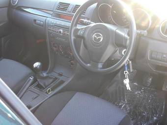 2006 Mazda Axela Photos