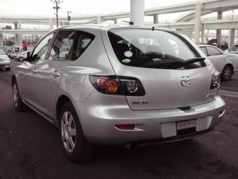 2006 Mazda Axela Photos