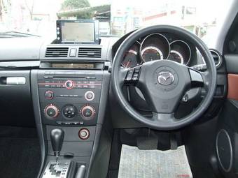 2006 Mazda Axela Pictures