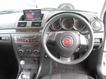 2006 Mazda Axela Photos