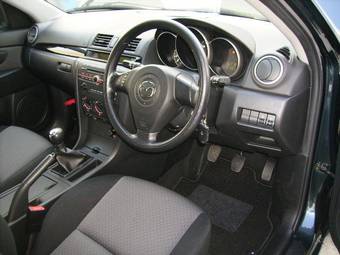 2006 Mazda Axela Pictures