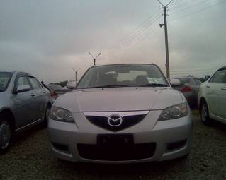 2007 Mazda Axela Photos