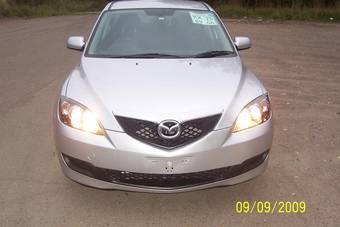 2009 Mazda Axela Pictures