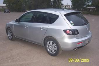 2009 Mazda Axela Photos