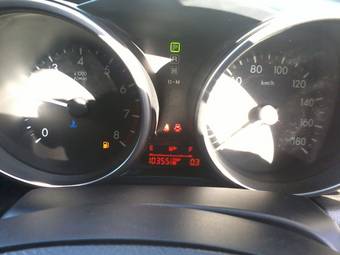 2010 Mazda Axela Pictures
