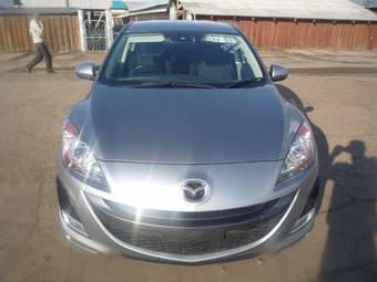 2010 Mazda Axela Photos