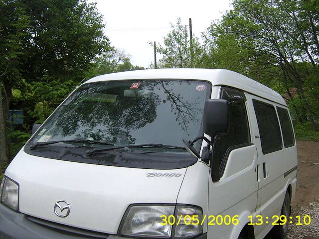 1999 Mazda Bongo