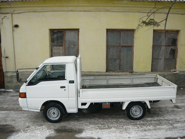 1999 Mazda Bongo