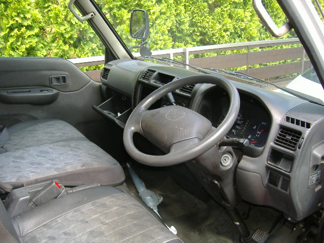 1999 Mazda Bongo Pictures
