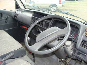 1999 Mazda Bongo Pictures