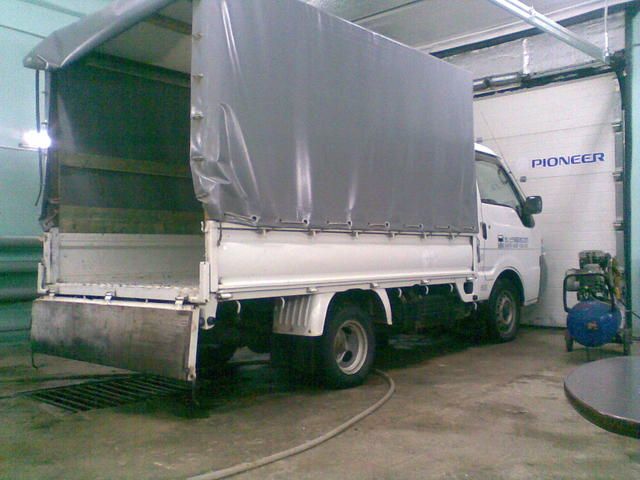 2000 Mazda Bongo