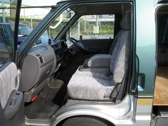 2000 Mazda Bongo Pictures