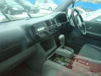 2001 Mazda Bongo Pictures