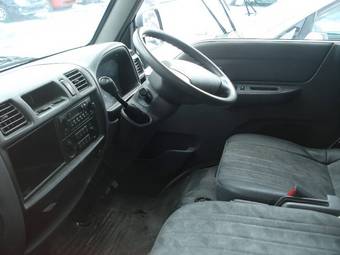 2001 Mazda Bongo Photos