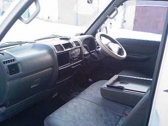 2001 Mazda Bongo Photos