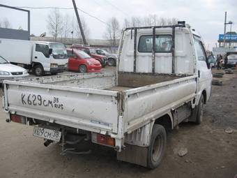 2001 Mazda Bongo Photos