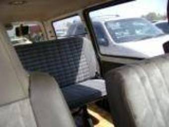 2001 Mazda Bongo Photos