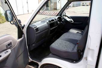 2001 Mazda Bongo Images