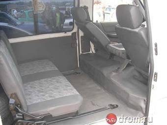 2002 Mazda Bongo Photos