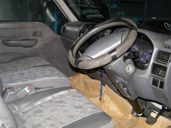 2002 Mazda Bongo Photos