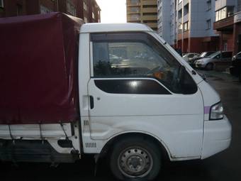 2002 Mazda Bongo Pictures