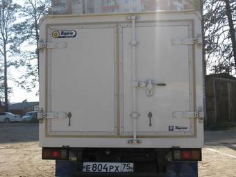 2002 Mazda Bongo Photos
