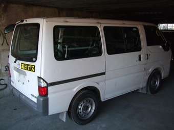 2003 Mazda Bongo Pictures
