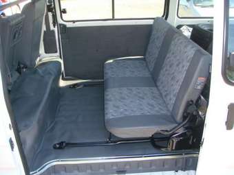 2003 Mazda Bongo Pics