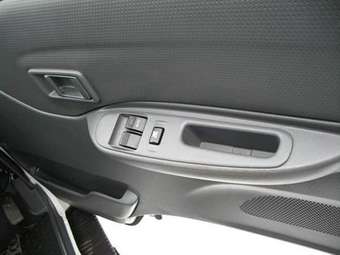 2003 Mazda Bongo Pictures