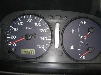 2003 Mazda Bongo Photos