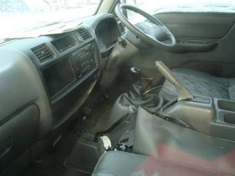 2003 Mazda Bongo Pictures