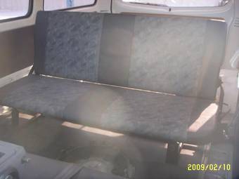 2003 Mazda Bongo Photos