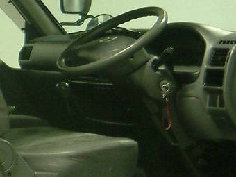 2003 Mazda Bongo Photos